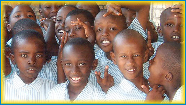 Die Ausbildung ruandischer Waisen-und Flüchtlings-Kinder ist nicht nur symbolisch ein Beitrag zum friedlichen und gerechten Umgang aller Menschen.